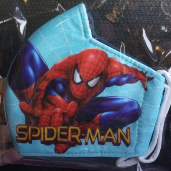 Mask face - Picture 3 of 12